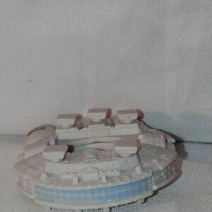Funko Pop Bitty- Bitty Holder- Millennium Falcon ( Like New)